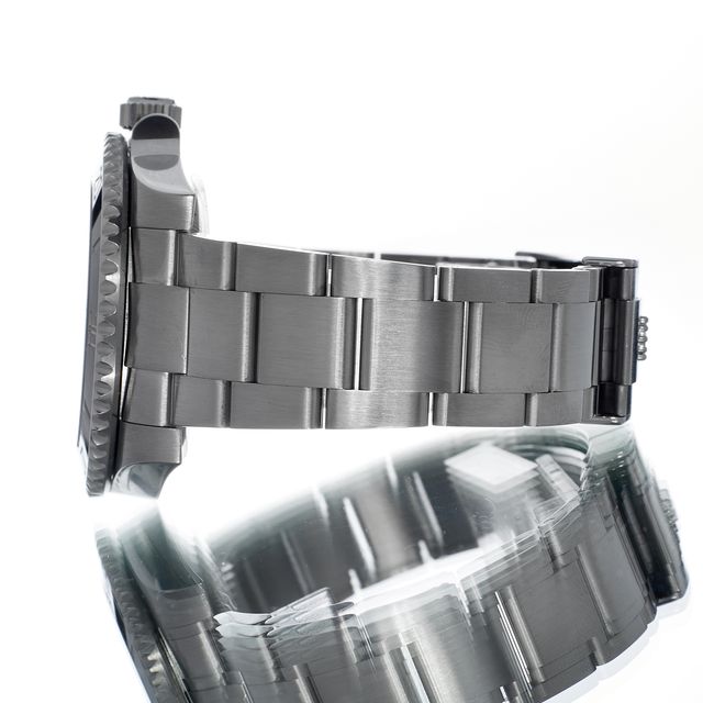 Rolex Submariner 114060 Image 2